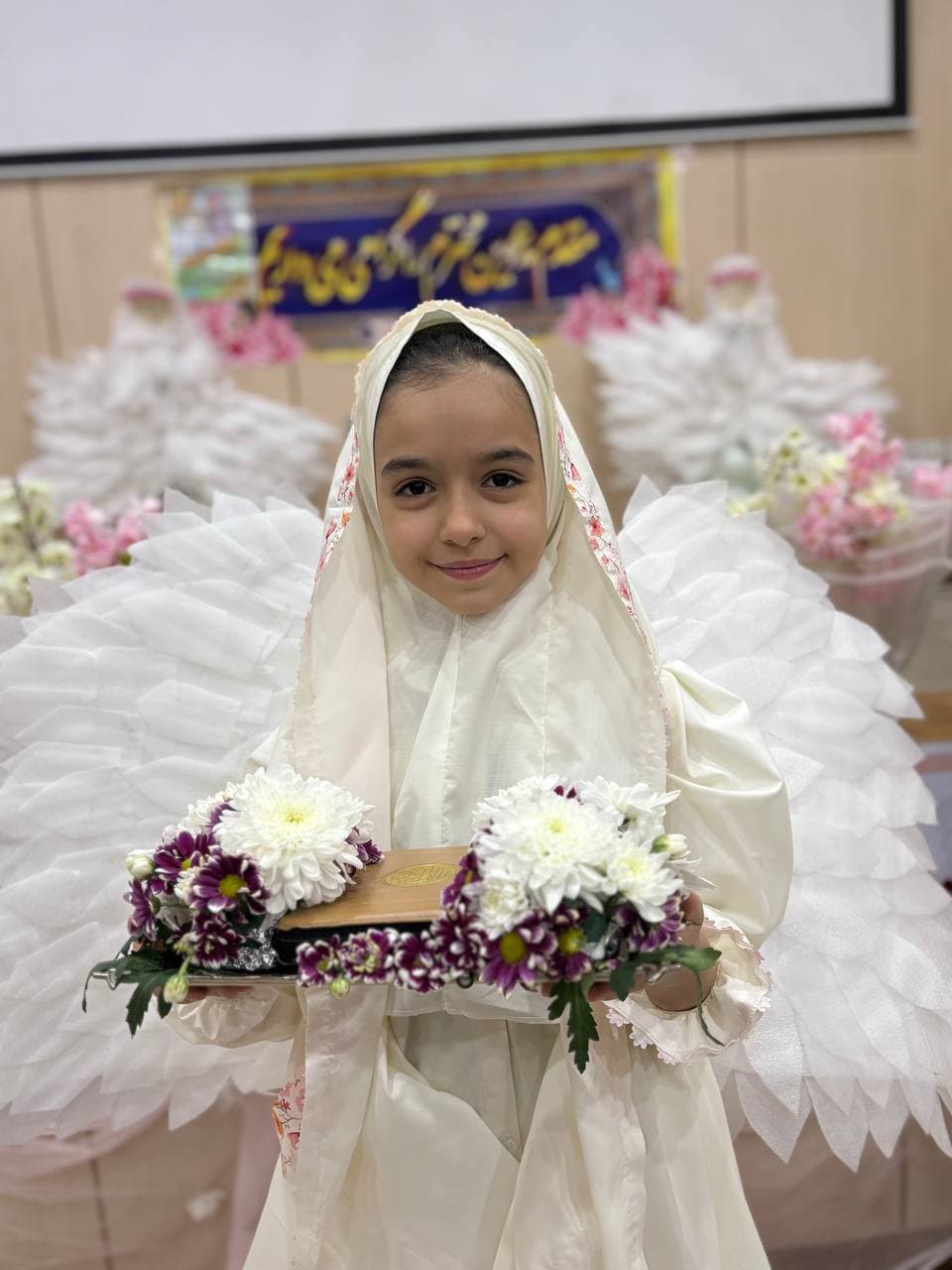 دبستان و کودکستان غیردولتی دخترانه ایده آل